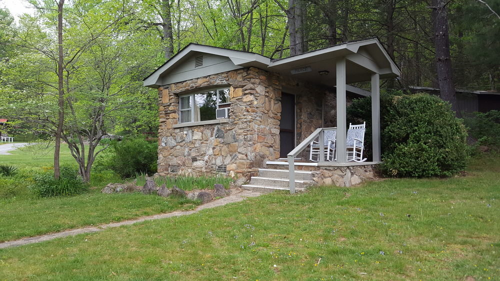 Отель Pisgah View Ranch Candler Экстерьер фото