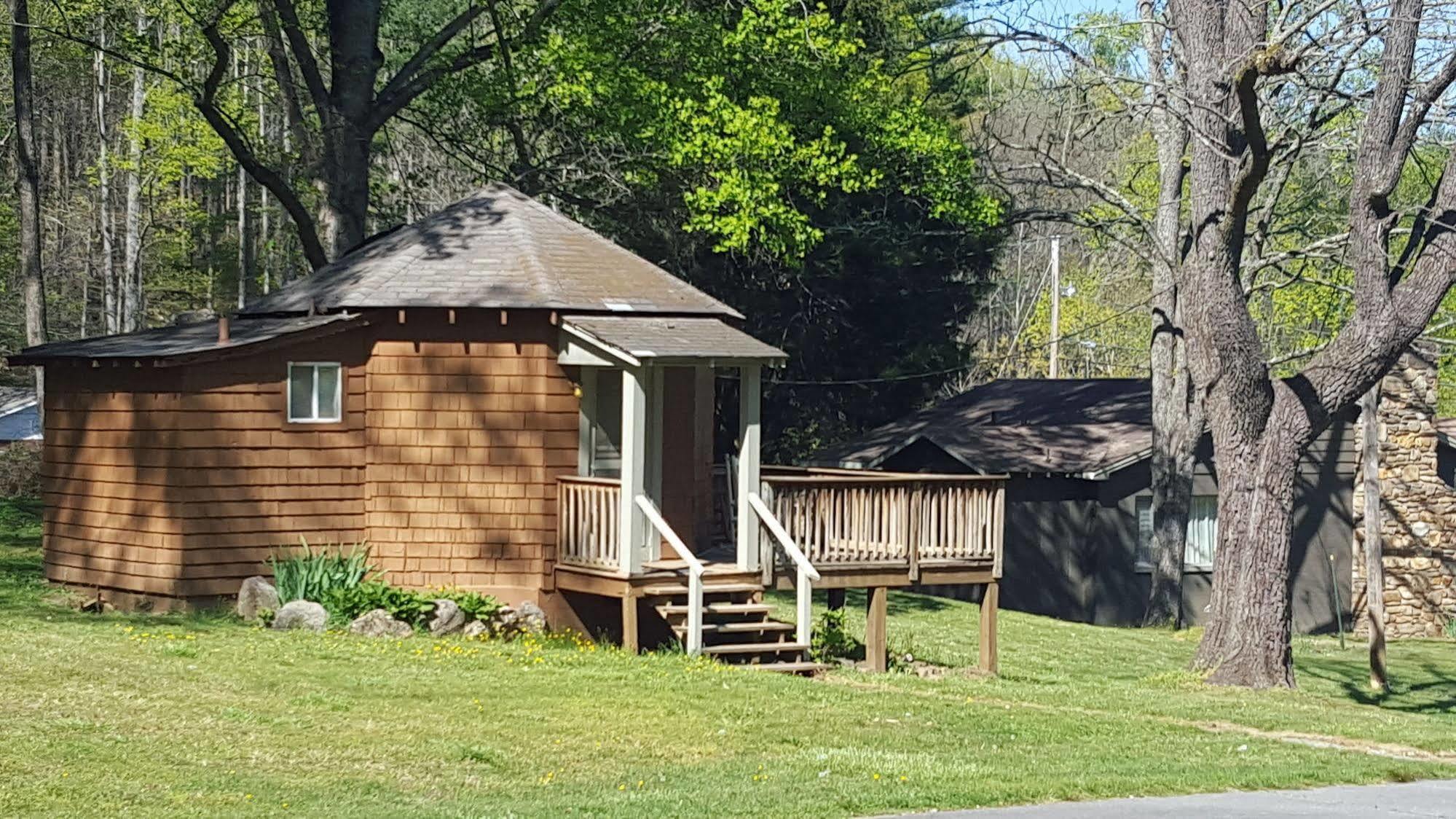 Отель Pisgah View Ranch Candler Экстерьер фото